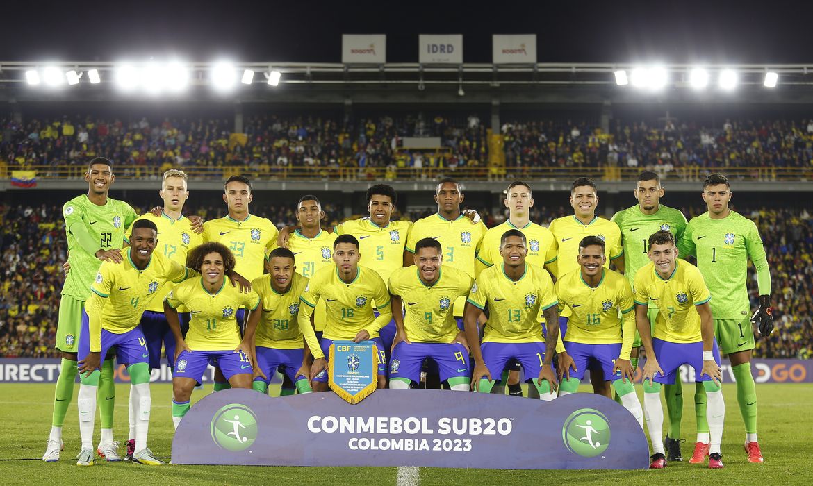 Brasil joga copa de futebol americano nos EUA, onde o 'soccer' só