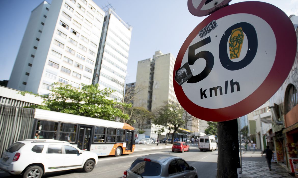 Rua da Consolação, onde a velocidade foi reduzida para 50km/h ( Marcelo Camargo/Agência Brasil)