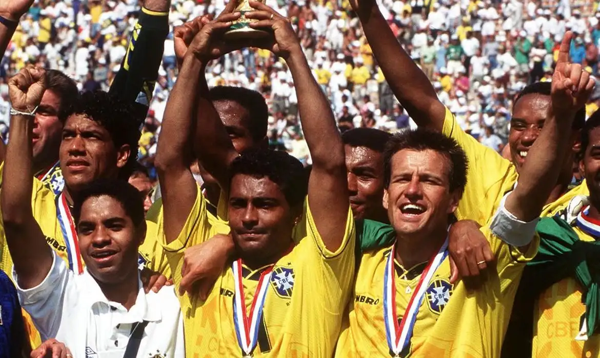 Romário e Dunga - seleção brasileira tetracampeã mundial em 1994