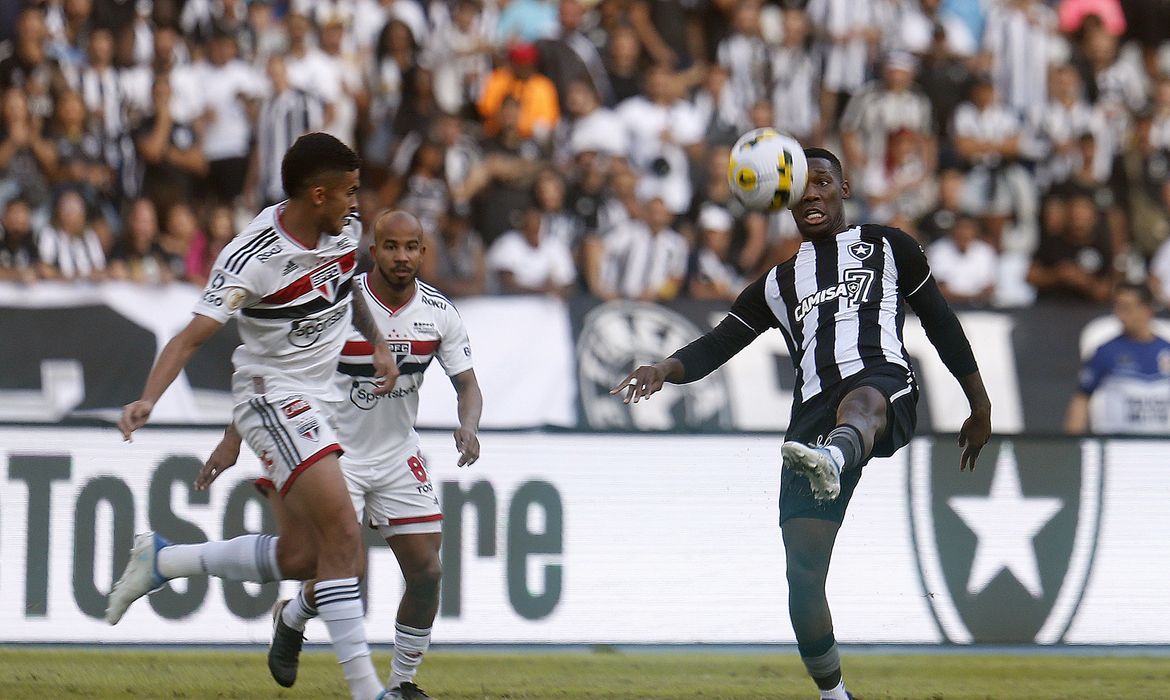 Patrick de Paula. Botafogo 1 x 0 Sao Paulo - Brasileiro - em 16/06/2022