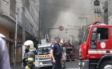 São Paulo (SP), 30/10/2024 - Incêndio de grandes proporções atingiu Shopping Center na região do Brás em São Paulo. Foto: Paulo Pinto/Agência Brasil