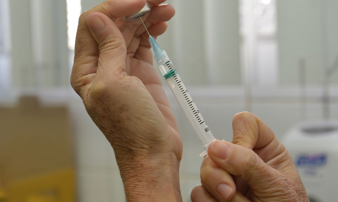 27/09/2023, Pneumocócica 23 valente é para pessoas com condições especiais de saúde. Foto: SESA