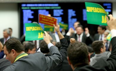 Brasília - A comissão especial do impeachment da Câmara dos Deputados aprovou o parecer do relator Jovair Arantes por 38 votos a favor e 27 contrários  (Wilson Dias/Agência Brasil)