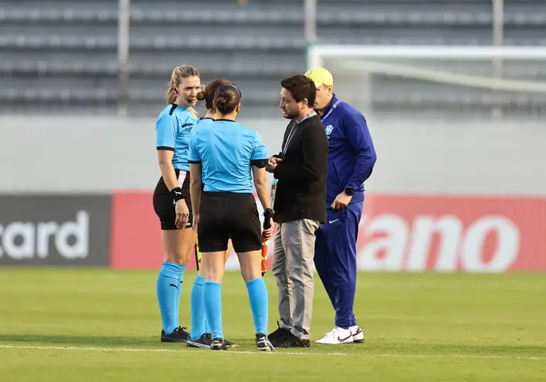 Técnico Arthur Elias - seleção brasileira feminina de futebol - arbitragem - Copa América Feminina 2025 - Brasil 6 x 0 Bolívia - em 16/07/2025