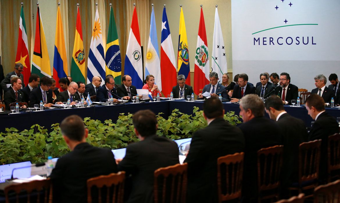 Brazil's Foreign Minister Ernesto Araujo delivers a speech at a Common Market Council (CMC) meeting during the Mercosur trade bloc summit, in Bento Goncalves, Brazil December 4, 2019. REUTERS/Diego Vara