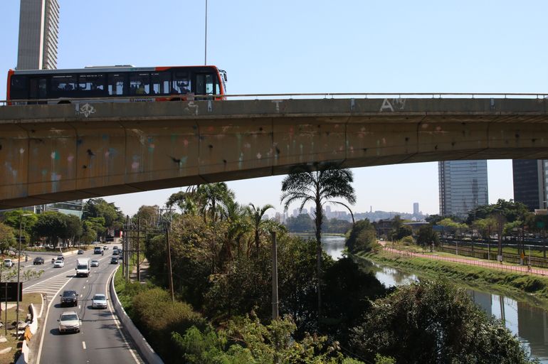 Trânsito na Marginal Pinheiros. Agência Brasil