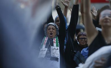 São Paulo SP 04/11/2023 Ato Mundial em Solidariedade ao Povo Palestino, na avenida Pauista .   Foto Paulo Pinto/Agencia Brasil
