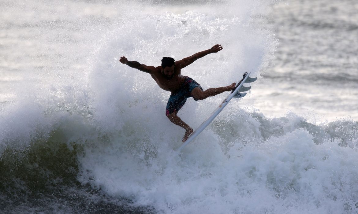 ítalo ferreira, surfe, baía formosa