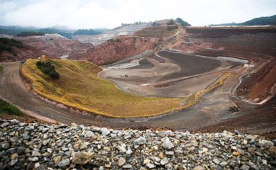Mariana (MG) - Barragem de Fundão, operada pela mineradora Samarco, dois anos após a tragédia do rompimento da estrutura de contenção de rejeitos (José Cruz/Agência Brasil)