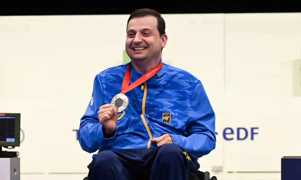 Paris-França 01/09/2024 Alexandre Galgani ganha medalha inédita para o país no tiro esportivo. Foto  Mateusz Szklarski/ World Shooting Para Sport.