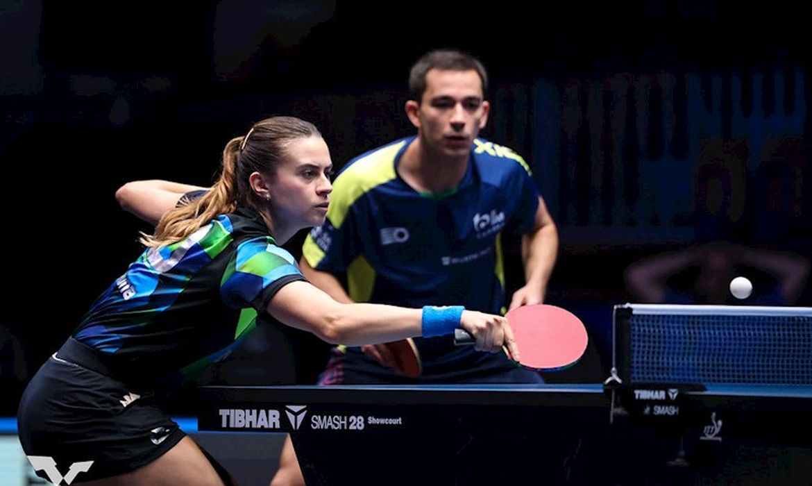 Hugo Calderano e Bruna Takahashi vencem dupla dupla de Hong Kong, Wong Chun Ting e Doo Hoi Kem, número 3 no ranking, e avançam às quartas de final de WTT Star Contender de Ljubljana, em 19/6/2025