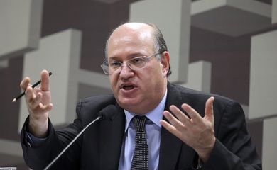 Brasília - A Comissão de Assuntos Econômicos (CAE) do Senado realiza audiência pública com o presidente do Banco Central, Ilan Goldfajn (Antonio Cruz/Agência Brasil)