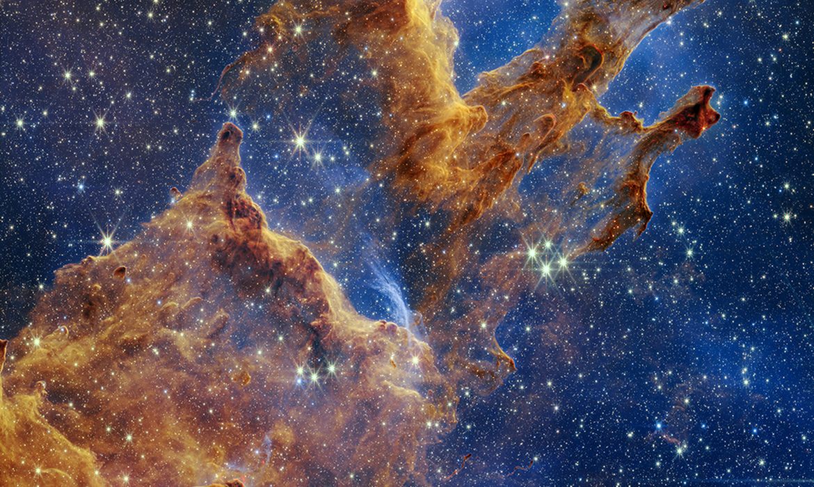 Webb da NASA tira retrato cheio de estrelas dos pilares da criação
