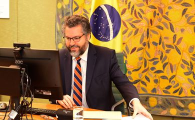 Ministro Ernesto Araújo participa de Videoconferência com representantes da Associação PanAmazônia