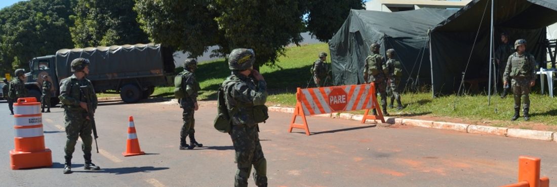 Exército faz treinamento de militares que atuarão nos grandes eventos em Brasília