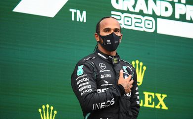 Lewis Hamilton no pódio do Grande Prêmio da Turquia