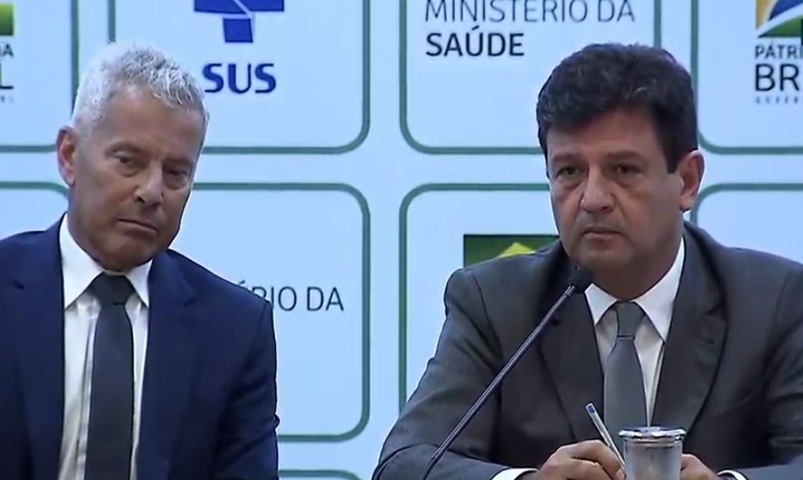 O Ministério da Saúde divulga dados atualizados sobre a situação do novo coronavírus