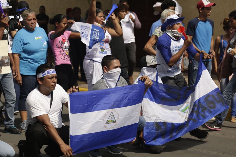 Nicaraguenses protestam contra o governo de Ortega