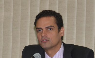 Brasilia - O secretário Nacional de Justiça e presidente da Comissão de Anistia, Paulo Abrão, durante o primeiro encontro de 2014 da comissão (Elza Fiúza/Agência Brasil)