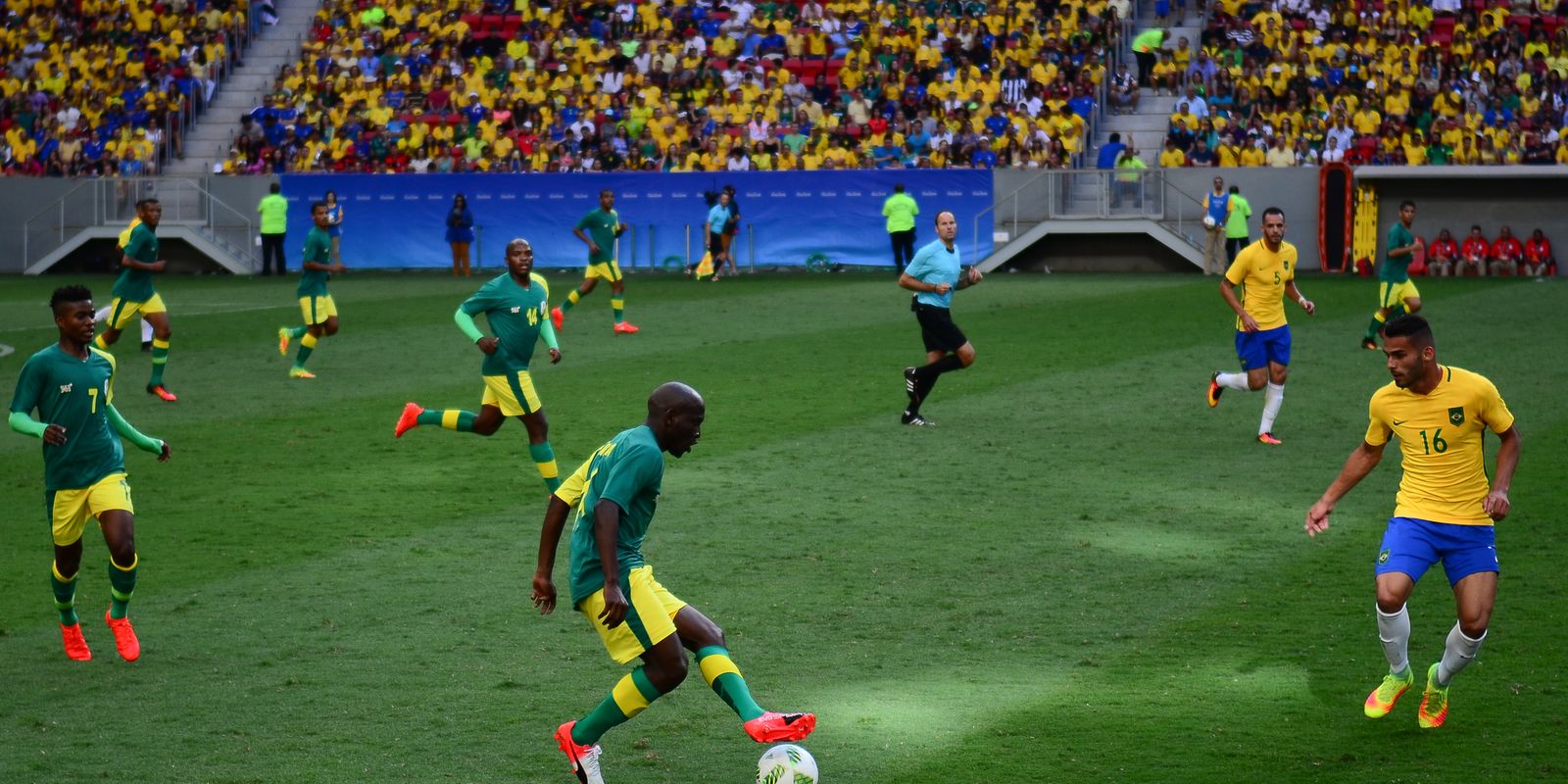 AS ATUAL - Jogo entre Brasil e África termina em 0 a 0, jogo futebol brasil  