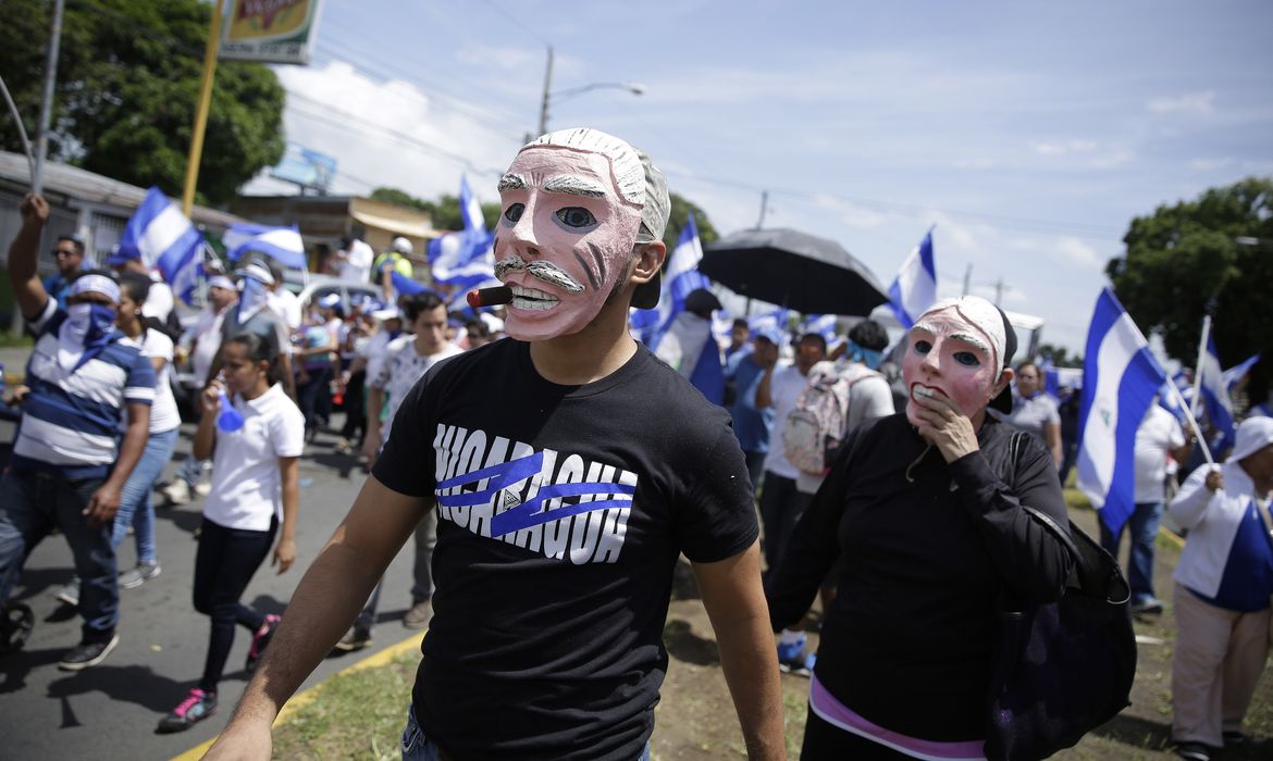 Nicaraguenses voltam às ruas e farão marchas de três dias e greve geral para cobrar a saída do presidente Daniel Ortega