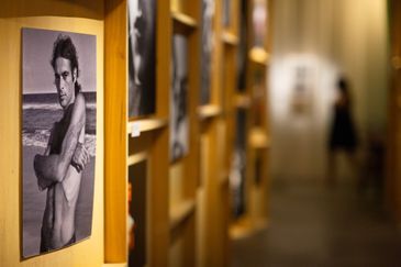 Brasília (DF) 21/02/2025 - Mostra celebra os 50 anos de carreira do artista. A partir de 21 de fevereiro, público poderá conferir centenas de objetos originais, como figurinos, pôsteres, fotografias, trechos de apresentações e depoimentos.Foto: Lucas Mello/Divulgação