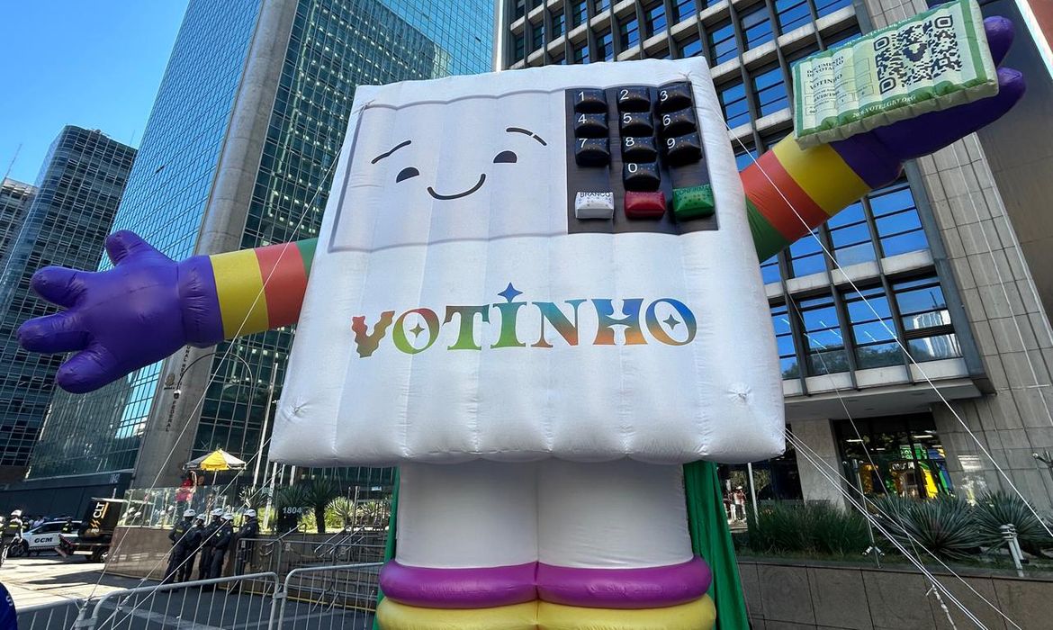 A 30ª Parada do Orgulho LGBT+ alerta sobre importância do voto