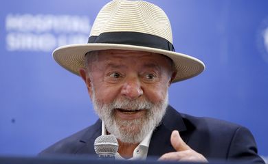 São Paulo (SP), 15/12/2024 - Presidente da República, Luiz Inácio Lula da Silva fala durante entrevista coletiva após cirurgia no hsopital Sírio-Libanês. Foto: Paulo Pinto/Agência Brasil