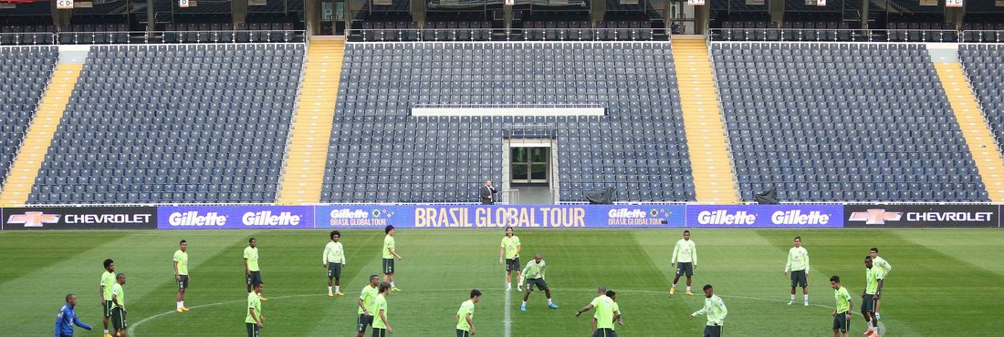 Para o jogo amistoso contra a Turquia, no estádio Şükrü Saracoğlu, apenas jogadores brasileiros que atuam no exterior foram convocados