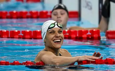 Carol Santiago - ouro nos 50 metros livre S13 - segundo ouro em Paris - pernambucana se torna atleta mulher com mais ouros (cinco) em Paralimpíadas - em 02/09/2024