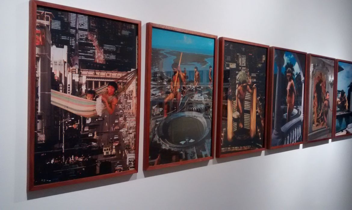 Série Cotejo, de Célio Celestino, exposta no Salão de Abril. Os quadros mostram figuras indígenas superdimensionadas em ambientes urbanos