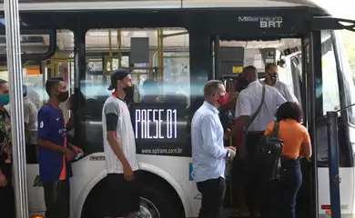 SPtrans coloca ônibus da Paese em circulação para substituir linhas de ônibus paralizadas pelos trabalhadores da Viação Grajaú.