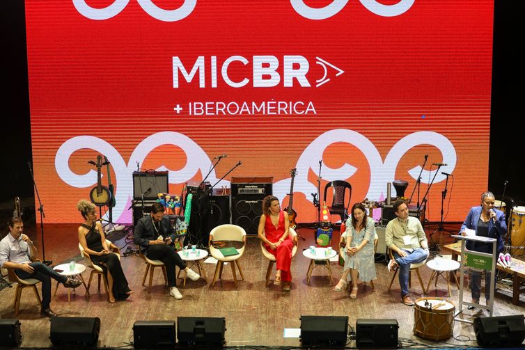 Fortaleza (CE), 03/12/2025 - A ministra da Cultura, Margareth Menezes durante abertura do Mercado das Indústrias Criativas do Brasil (MICBR+Ibero-América), no 
Centro Dragão do Mar de Arte e Cultura, em Fortaleza (CE). Foto: Tomaz Silva/Agência Brasil