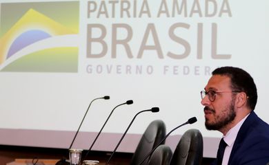 O diretor do departamento de vigilância das doenças transmissíveis do ministério da saúde, Júlio Croda,  esclarece dúvidas sobre arenavírus 