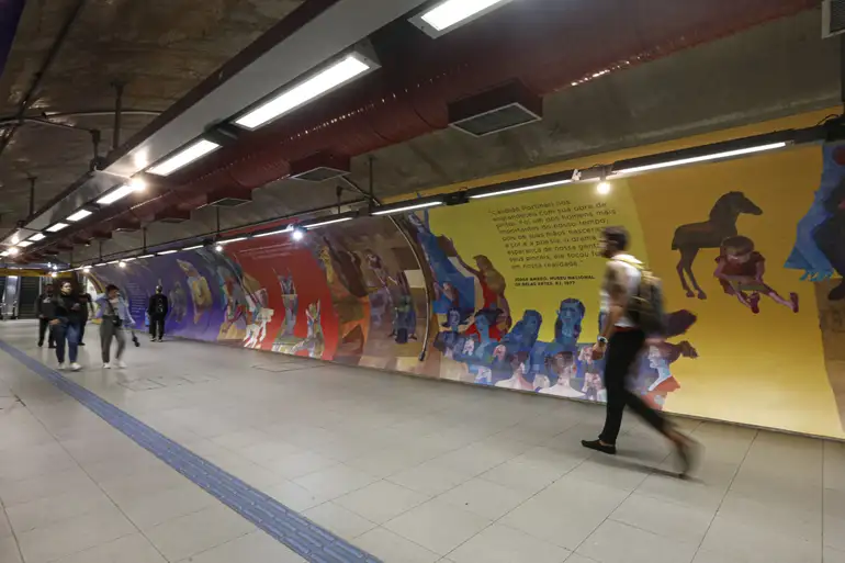 São Paulo, (SP), 24/01/2024 - Estação do Metrô Higienópolis-Mackenzie realiza mostra celebrando os 120 anos de Cândido Portinari. Foto Paulo Pinto/Agência Brasil