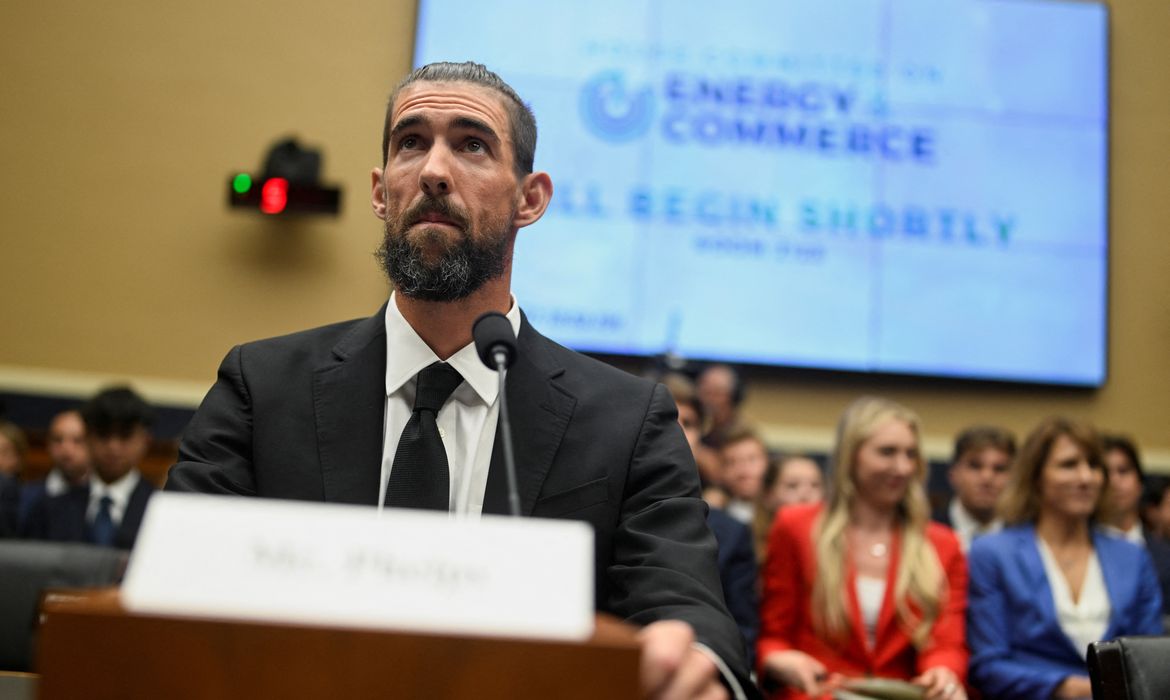 Ícone da natação olímpica Michael Phelps durante audiência em comitê da Câmara dos Deputados dos EUA
25/06/2024 REUTERS/Craig Hudson