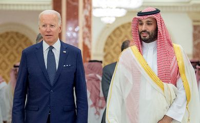 Presidente dos EUA, Joe Biden, e o príncipe herdeiro da Arábia Saudita, Mohammed bin Salman Jeddah, se reúnem em Jeddah