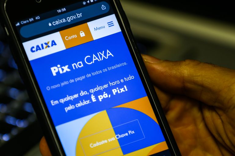 Aplicativo Pix é um novo jeito de fazer pagamentos, transferências e receber dinheiro desenvolvido pelo Banco Central