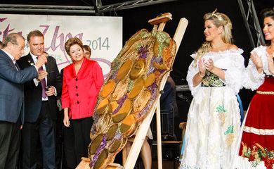 Caxias do Sul (RS) - Presidenta Dilma Rousseff durante cerimônia de abertura da 30 Festa da Uva 2014 (Roberto Stuckert Filho/Presidência da República)