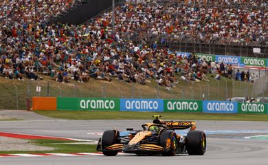Lando Norris da McLaren durante a qualificação
22/06/2024
REUTERS/Susana Vera