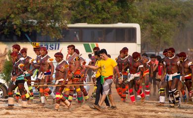 Palmas/TO- Índios Kamayura se reúnem em área próxima a Aldeia Okara, onde as etnias brasileiras estão hospedadas ( Marcelo Camargo/Agência Brasil)