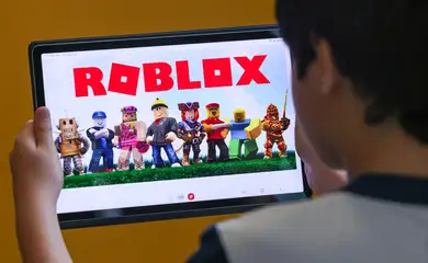 Brasília (DF) 22/10/2024 Criança faz uso de celular, tablet e computador  Foto: Fabio Rodrigues-Pozzebom/ Agência Brasil