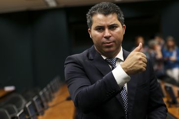 O presidente da Comissão Especial da Câmara que analisa o projeto de lei sobre a Escola sem Partido, deputado Marcos Rogério, durante reunião para discussão da matéria.