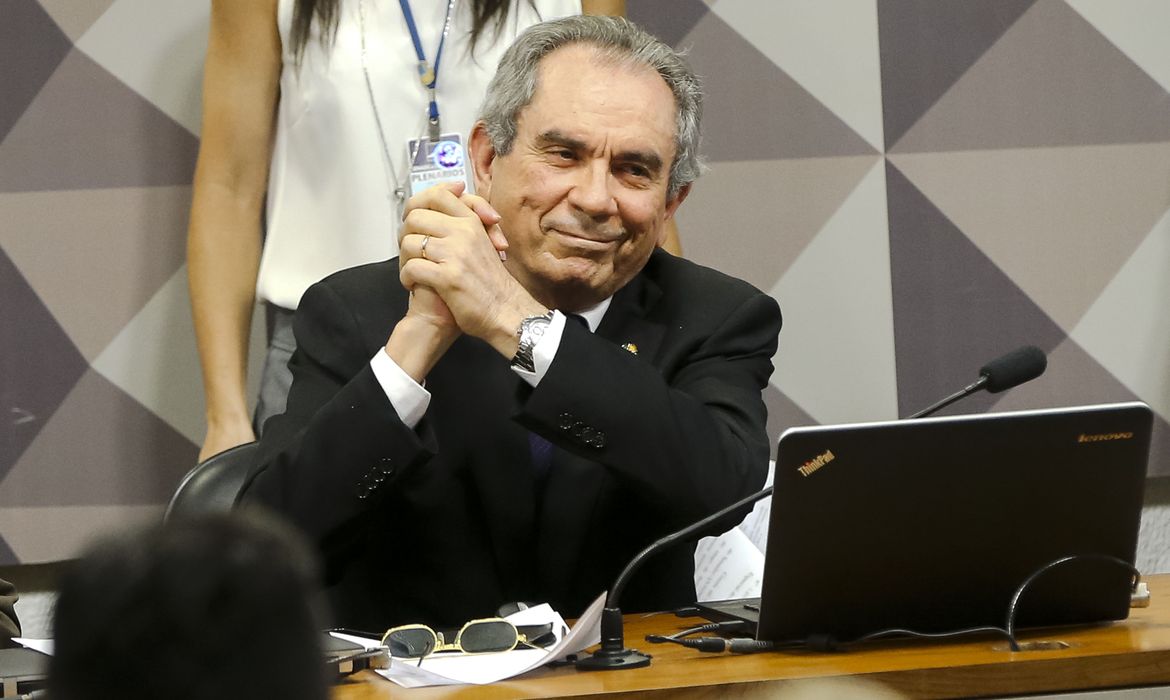 Brasília - O senador Raimundo Lira (PMDB-PB) é eleito presidente da Comissão Especial do Impeachment no Senado  (Marcelo Camargo/Agência Brasil)