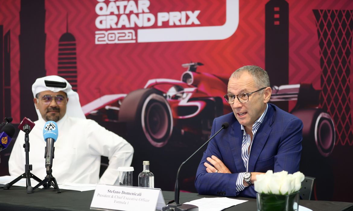Presidente da Federação de Automobilismo e Motociclismo do Catar, Abdulrahman Al Mannai, e presidente da F1, Stefano Domenicali, em entrevista coletiva - GP do Catar