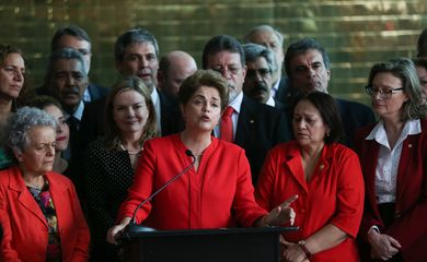 Brasília - Em pronunciamento no Palácio da Alvorada, Dilma Rousseff diz que, com a aprovação do impeachment, sofreu o segundo golpe de Estado em sua vida (José Cruz/Agência Brasil)