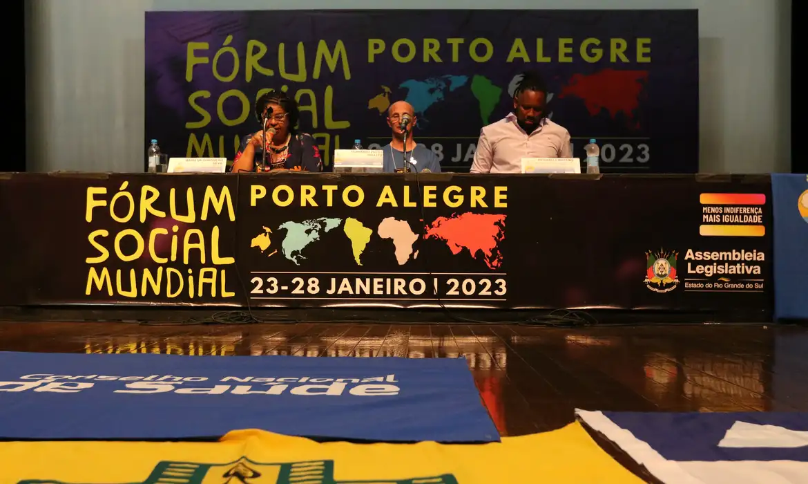 Painel “O Cenário dos Objetos do Desenvolvimento Sustentável (ODS) no Contexto Atual”, no Fórum Social Mundial, na Assembleia Legislativa do Rio Grande do Sul, em Porto Alegre.