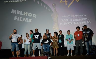 Brasília - Premiacao do Fesival de Cinema, melhor longa Juri oficial, Branco sai, preto fica, de Adirley Queiros (Fabio Rodrigues Pozzebom /Agência Brasil)