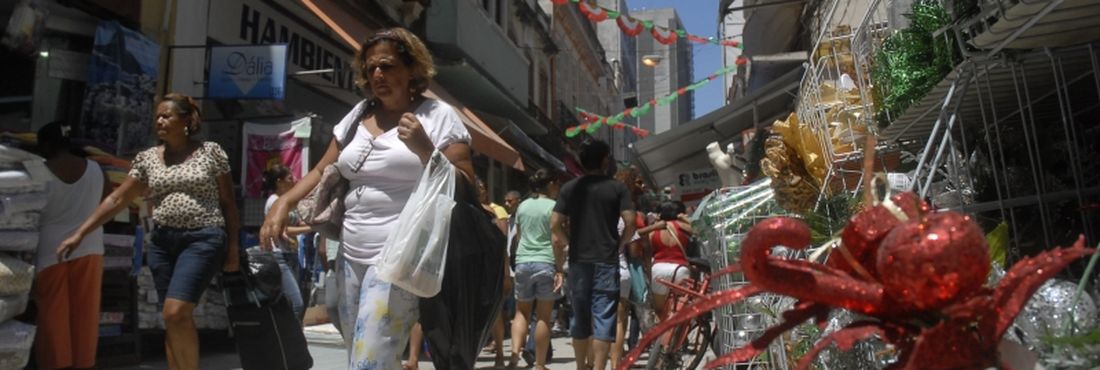 Saara congrega comerciantes imigrantes como árabes e judeus, sírios e libaneses, em 1200 lojas que se estendem por 11 ruas no centro da capital fluminense