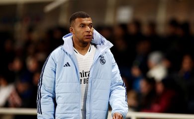 Kylian Mbappé em jogo do Real Madrid
 10/12/2024    REUTERS/Guglielmo Mangiapane